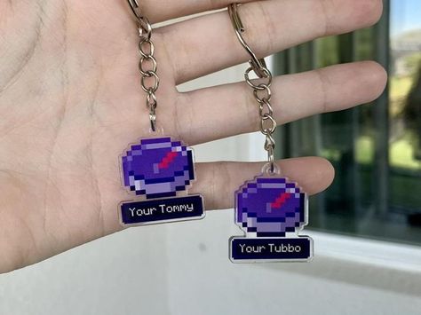 Tommyinnit Minecraft, Your Tommy Your Tubbo, Compass Keychain, Love Minecraft, Dream Artwork, Keychain Set, Gifts For My Boyfriend, Dream Art, Hama Beads