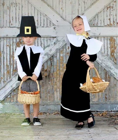 Pilgram cloths Pilgrim Outfit, Pilgrim Costume, Thanksgiving Pilgrims, Thanksgiving Dress, Thanksgiving Preschool, Costume Tutorial, Stylish Winter Outfits, Dress Up Day, Paper Dress