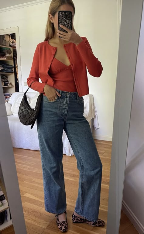 Songmont Luna Outfit, Casual Work Outfits Colorful, Colorful Work Outfits Office Attire, Dark Autumn Summer Outfits, Burnt Orange Pants Outfit, Red Wishlist, Fun Work Outfits, Colorful Work Outfits, Trendy Teacher Outfits