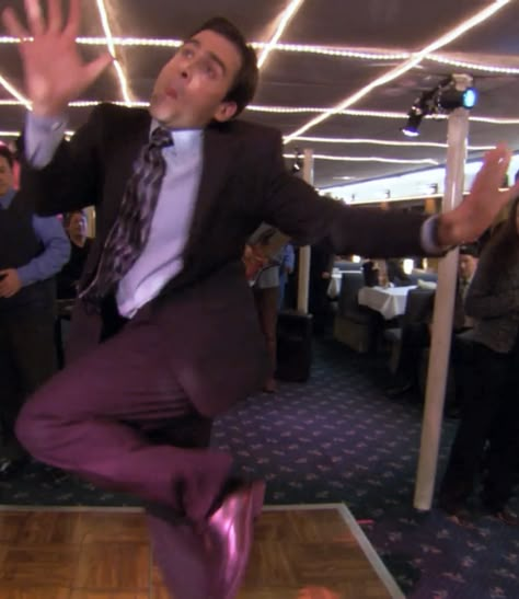 pretty much sums up michael. Dance Funny Pictures, The Office Funny Pictures, Dancing Playlist Cover, Fun Playlist Cover, Michael Scott Mood, Dance Playlist Cover, Michael Scott Dancing, Happy Playlist Covers, Vibing Playlist Cover