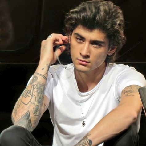 Zayn Malik Young, Zany Malik, Zayn Malik Hairstyle, Prince Hair, Gambar One Direction, Zayn Malik Photos, Zayn Malik Pics, One Direction Pictures, X Factor