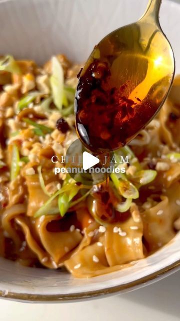 Elizabeth (Lilly) Assender on Instagram: "Ep 2/10 Quick NOODS - chilli jam peanut noodles 🌶️🥜🍜

Adding fresh chilli jam is a game changer. Slightly sweet, spicy and sticky sauce goes so well with peanut noodles. 

Ingredients 
Sauce 
1 small tbsp peanut butter 
1 heaped tsp chilli jam 
1 tbsp light and dark soy 
1 tsp sesame seed oil 

1 shallot 
2 garlic cloves 
Noodles of choice 
Optional garnish - spring onion, sesame seeds, crushed peanuts and chilli oil 

Method:
1. Mix the sauce ingredients together. 
2. Cook noodles as per packet instructions. 
3. Heat oil in a pan, cook chopped shallots and garlic. Add the cooked noodles, pour over sauce and mix. 
4. Add noodle water to loosen. 
5. Serve topped with spring onions, crushed peanut, chilli oil and sesame seeds. 

#chillijam #peanut Sticky Sauce, Sesame Seed Oil, Chilli Jam, Chilli Oil, Peanut Noodles, Sesame Seed, Spring Onions, Spring Onion, Shallots