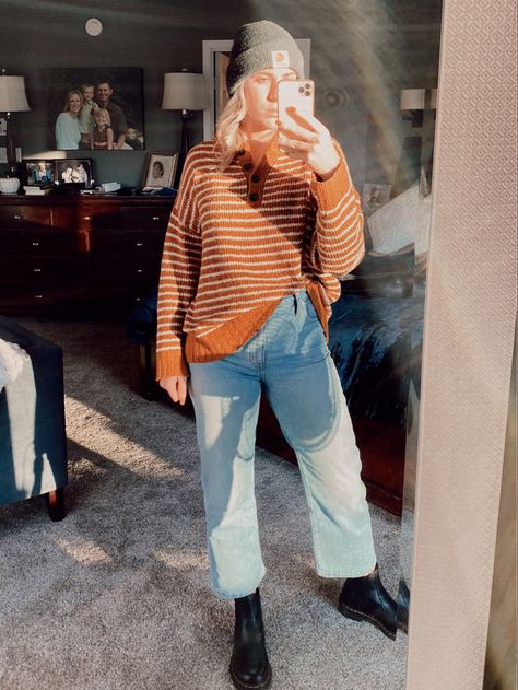 edgy, fashion, wide leg jeans, sweaters, beanie, carhart, doc martens Wide Leg Jeans And Doc Martens, Wide Leg Cropped Jeans Outfit, Fashion Wide Leg Jeans, Cropped Jeans Outfit, Doc Martens Style, Wide Leg Jeans Outfit, Martens Style, Doc Martens Outfit, Cropped Wide Leg Jeans