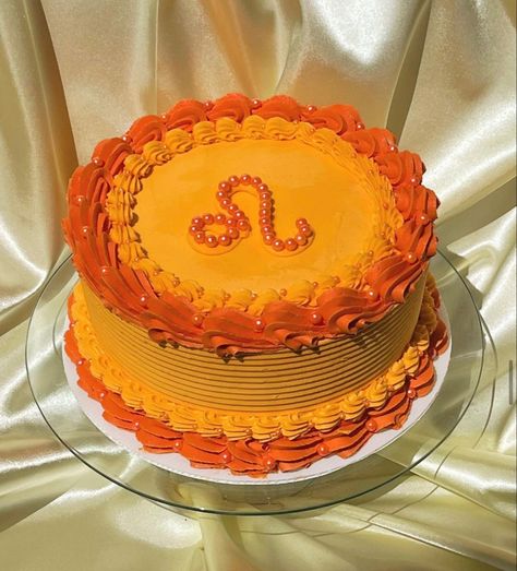 Orange Vintage Cake, Orange Cake Aesthetic, Leo Zodiac Cake, Zodiac Cakes, Leo Cake, Wedding Snack Bar, Zodiac Cake, Celestial Birthday, Orange Birthday Cake