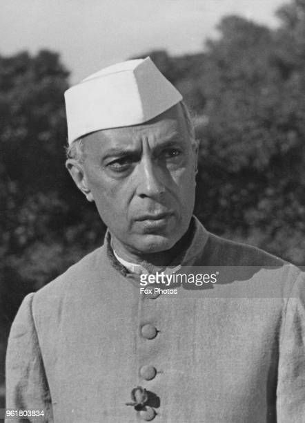 Pandit Jawaharlal Nehru Photo, Jawaharlal Nehru Images, Jawaharlal Nehru Pictures, Nehru Photos, Pandit Jawaharlal Nehru, Indian Leaders, Wallpaper Edge, Indian Freedom Fighters, Jawaharlal Nehru