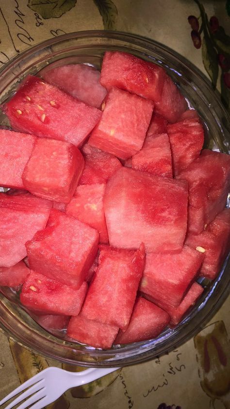 watermelon Watermelon Snapchat Story, Resep Diet, Food Drink Photography, Snap Food, Instagram Food, Food Snapchat, Food Obsession, Food Cravings, I Love Food