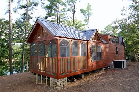 Chattahoochee Tiny House 001 Tiny Rustic Cabin, Tiny House Towns, Mountain Cabins, Park Model Homes, Tiny Cabins, Rural Retreats, River Park, Cottage Ideas, Tiny Cabin