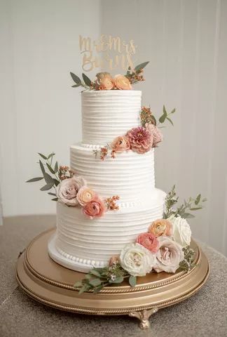 Elegant Boho Wedding Cake, Boho Wedding Cakes, Wedding Cake Boho, Wedding Cake With Flowers, Cake With Flowers, Boho Wedding Cake, 3 Tier Wedding Cakes, Dream Wedding Cake, Classic Wedding Cake