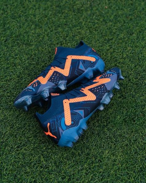 Neymar Boots, Neymar Football Boots, Batman Boots, Puma Football Boots, Nike Trends, Puma Boots, Cool Football Boots, Best Soccer Cleats, Best Soccer Shoes