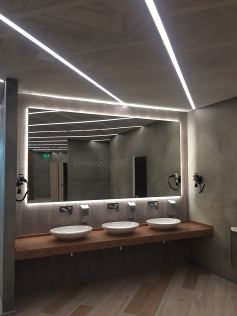 Nice basins and mirror, space too dark. Toilet Design For Office, Gym Bathroom Design, Gym Bathroom Ideas, Gym Toilet, Gym Interior Design Ideas, Mirror Space, La Mecca, Gym Bathroom, Gym Design Interior