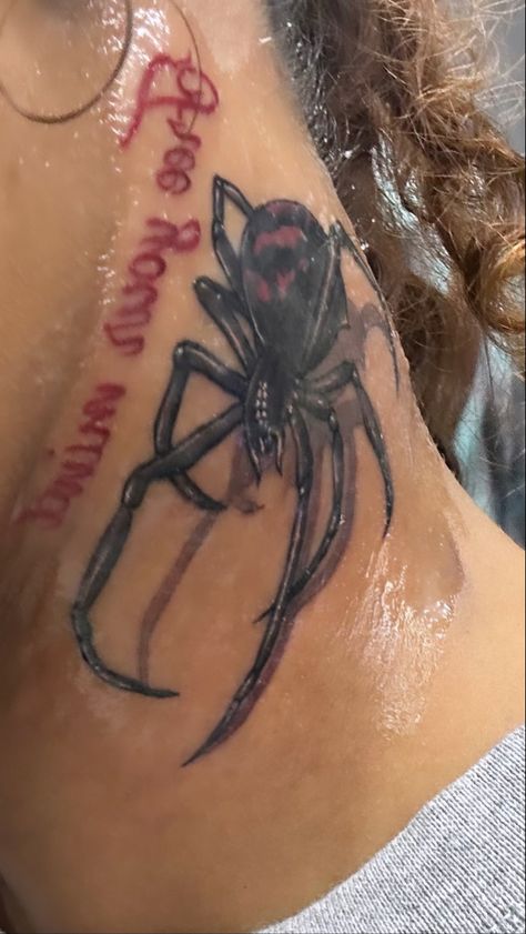 spider neck tattoo Spider Neck Tattoo, Tattoo Free, Spider Tattoo, Tattoos For Black Skin, Free Your Mind, Free Tattoo, Neck Tattoo, Sleeve Tattoos, Beautiful Outfits