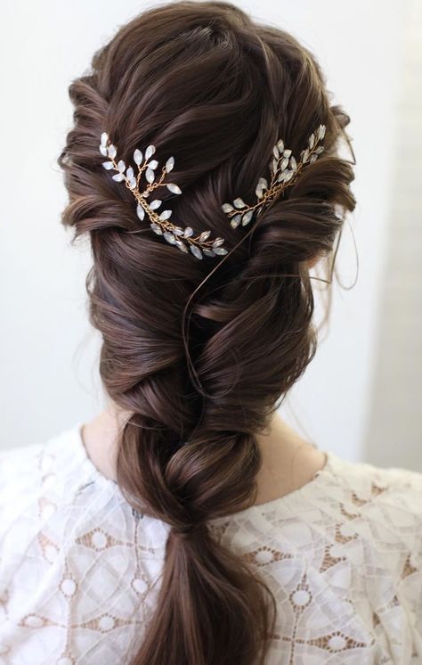 bridal hair;wedding hairstyles;wedding hairstyles half up half down;wedding hairstyles for long hair;wedding hairstyles updo;bride hairstyles;bride hairstyles updo;bride hairstyles medium length; Brides Hairstyles Medium Length, Modern Bridal Hairstyles, Bride Hairstyles Updo, Braid Half Up Half Down, Famous Hairstyles, Wedding Hairstyles Medium Length, Braided Half Up, Simple Wedding Hairstyles, Wedding Hairstyles With Veil