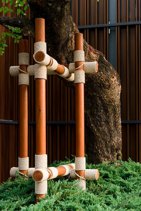 Tree Stakes Ideas, Tree Support Ideas, Site Hoarding, Tree Stakes, Tree Support, Japanese Tree, Planting Design, Japan Garden, Japanese Garden Design