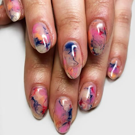 Simple Water Marble Nails Without Water Ombre Nails Ideas, Glitter Ombre Nails, Trendy Manicure, Water Marble Nail Art, Water Marble Nails, Marble Nail Designs, Marble Nail, Ombre Nails Glitter, Marble Nail Art