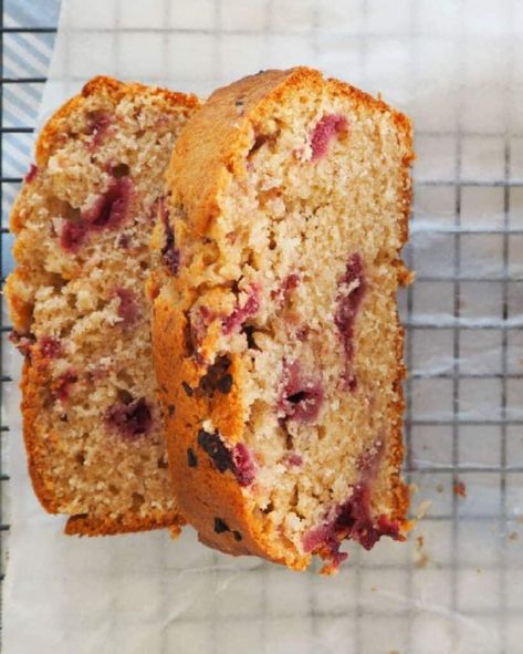 Banana And Raspberry Bread, Banana Raspberry Bread, Raspberry Loaf Recipes, Raspberry Bread, Coconut Banana Bread, Nut Rolls, Raspberry Desserts, Raspberry Coconut, Lunchbox Treats