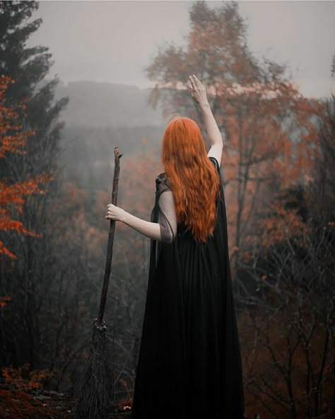 The Nature Of Witches Book Aesthetic, Witch Autumn Aesthetic, Redhead Witch Aesthetic, Autumn Witch Art, Medieval Witch Aesthetic, Season Of The Witch Aesthetic, Red Head Witch, Red Headed Witch, Vintage Witch Aesthetic