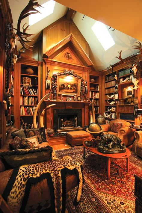 Hunting Trophy Room, Hunting Room Ideas Man Caves, Hunting House, Gentlemans Room, Gentleman's Study, Home Office For Man, Ultimate Man Cave, Hunting Room, Campaign Furniture