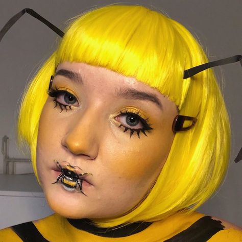 Saphron on Instagram: “@ashnikko @beatsbydre #beatsdaisychallenge   Yellow🐝  Bee makeup look. I love bumble bees so I’m glad I got a chance to do a yellow look…” Bee Makeup Halloween, Bumble Bee Makeup, Bee Makeup Look, Bee Costume Makeup, Bumblebee Makeup, Bee Makeup, Bee Costume, Rainbow Makeup, Yellow Bee