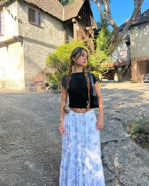 Flowery Long Skirt Outfit, Long Skirt Blue Outfit, Long Blue Skirt Outfit Summer, Long Skirt And Tank Top, Long Linen Skirt Outfit, Blue And Tan Outfit, Long Flower Skirt Outfit, Long Blue Skirt Outfit, Blue Floral Skirt Outfit