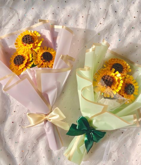 Send this to someone who loves sunflowers 🌻✨ Our Lego bouquets last forever ❤️Single flowers are $80 TTD and three sunflower bouquets are $210TTD. Visit our website to order 💖 all bouquets are handmade with love and attention to detail 💖 Nationwide delivery available ✨ #the21suns #legosunflower #legoflowers #legobouquet #eternalflowers Lego Sunflower, Lego Bouquet, Forever Single, Single Flowers, Sunflower Bouquet, Sunflower Bouquets, Single Flower, Handmade With Love, Bouquets