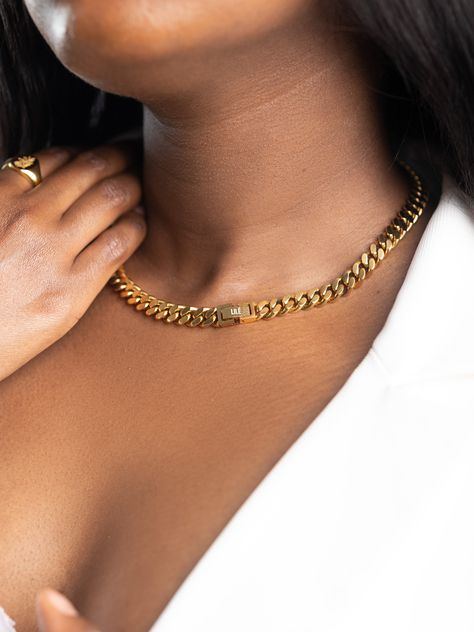 CLASSIC CUBAN CHAIN | 18K Gold - LILÈ - Necklace - LILÈ - online jewellery store - jewelry online - affordable jewellery online Australia Gold Cuban Link Necklace Women, Women Cuban Link Necklace, Cuban Gold Chain Women, Cuban Link Bracelet Women, Cuban Link Chain Women, Luxe Outfit, Candy Store Design, Simple Ring Design, Thick Gold Chain