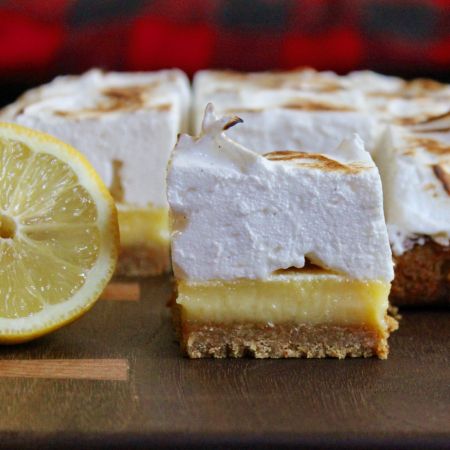 Lemon Meringue Bars Recipe, Lemon Meringue Squares, Lemon Meringue Slice, Lemon Meringue Pie Bars, Lemon Meringue Bars, Anna Olsen, Lemon Meringue Pie Easy, Anna Olson Recipes, Slab Pies