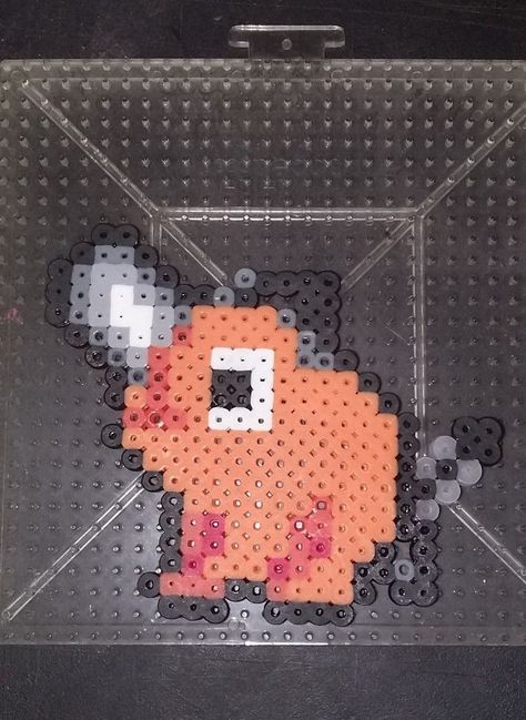 Jerma Perler Bead, Pochita Perler, Pochita Perler Beads, Chainsaw Man Perler Bead, Mha Perler Beads, Chainsaw Man Pixel Art, Pochita Crochet, Easy Perler Bead Patterns Simple, Hama Beads Anime