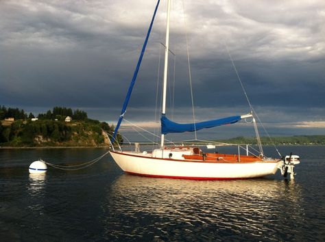 Cape Dory Typhoon Craigslist | Posted by Hayden and Greg at 7:55 PM 1 comment: Classic Sailboat, Sail Life, Sailboats For Sale, Pensacola Florida, Classic Boats, Small Boats, Boats For Sale, Seascape Paintings, Water Crafts