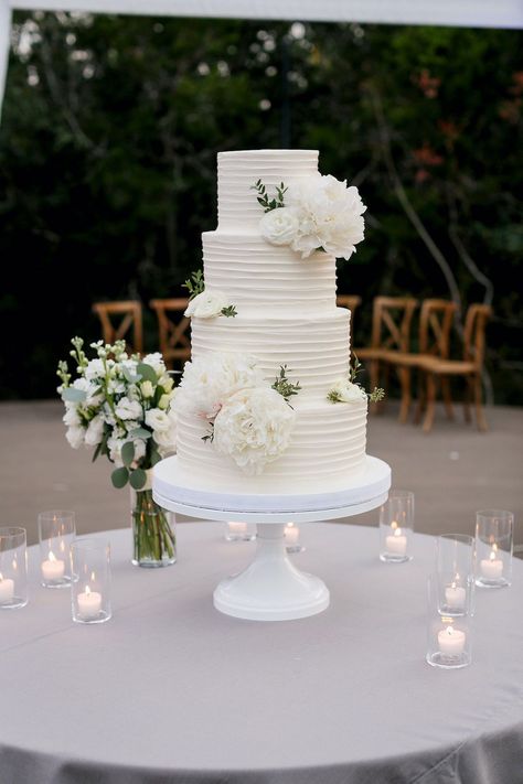 Wedding Cake Peonies, Driftwood Wedding, 4 Tier Wedding Cake, 3 Tier Wedding Cakes, Wedding Cake Photos, Classic Wedding Cake, Dream Wedding Cake, Wedding Cake Table, Future Dreams