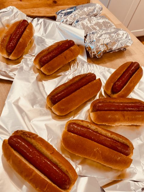 How To Pack Hot Dogs For Lunch, Foil Wrapped Hot Dogs For Party, Hot Dogs For A Crowd Parties, Crockpot Hotdogs For A Crowd, Hotdogs For A Crowd, Hot Dogs For A Crowd, Oven Hot Dogs, Boat Picnic, Wrapped Hot Dogs