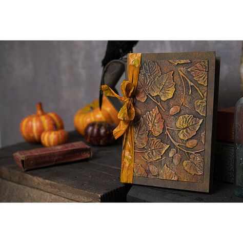 Sizzix - Tim Holtz - Halloween - 3D Texture Fades - Embossing Folder - Acorns Acorn Leaves, Fall Cards Handmade, Tim Holtz Crafts, Acorn Leaf, Tim Holtz Cards, Leaf Cards, Tim Holtz Sizzix, Tree Cards, Embossed Cards