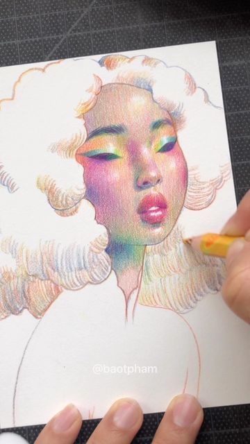 Rainbow Face Drawing, Rainbow Shading, Rainbow Pencil, Art Warmups, Bao Pham, Pencils Drawings, Rainbow Pencil Drawing, Color Pencil Portrait, Color Pencil Drawing Ideas