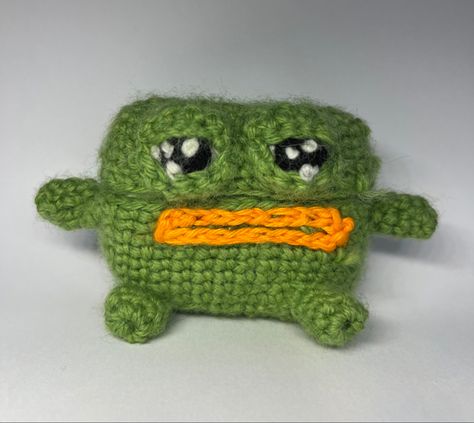 Minecraft Crochet, Crochet Character Hats, Frog Meme, Cartoon Frog, Duck Bag, Crochet Frog, Keychain Accessories, Jewelry By Material, Crochet Stuff