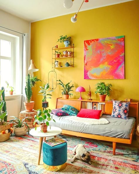 Yellow Walls Living Room, Colourful Living Room Decor, Yellow Living Room, Dekorasi Kamar Tidur, Colourful Living Room, Yellow Walls, Boho Dekor, Indian Home Decor, Single Sofa