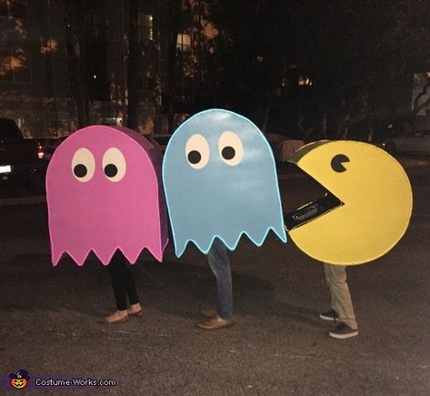 Pacman And Ghost Costume, Pac Man Costume Diy Group Halloween, Pac Man Diy Costume, Packman Halloween Costume Diy, Diy Pac Man Costume, Diy Pacman Costume, Pac Man Costume Diy, Pac Man Ghost Costume, Pacman Ghost Costume