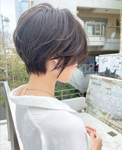 Short Pixie Haircuts For Round Faces, Japanese Short Hair, Short Hair Model, Short Hair Tomboy, Thick Hair Cuts, Short Dark Hair, Hair Color Underneath, Girls Short Haircuts, Asian Short Hair