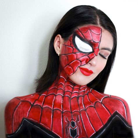 Pintura corporal inspirada en spiderman Spider Man Makeup, Comic Makeup, Spiderman Spiderman, Superman Comic, Character Makeup, Halloween 2024, Art Makeup, Eye Makeup Art, Disney Marvel