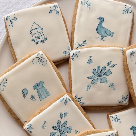 European Baby Shower Theme, Old Money Baby Shower Theme, Toile Baby Shower Theme, Goose Baby Shower Ideas, Aesthetic Baby Shower Ideas, French Baby Shower Theme, Tea Party Baby Shower Ideas, Vintage Baby Shower Ideas, Baby Announcement Cookies