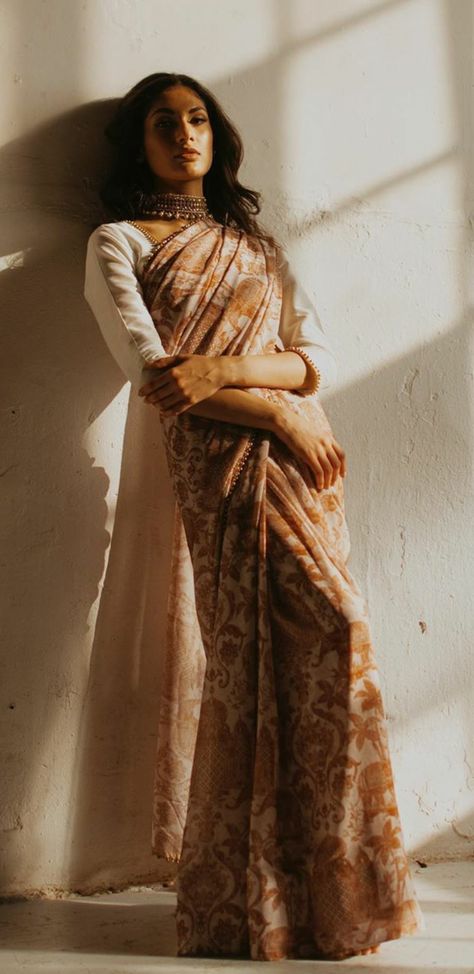 Earthy Elegant Outfit, Heels For Saree, Indian Modeling Photoshoot, Saree Photography, Farewell Saree, Pearl Border, Saree Ideas, Lehenga Saree Design, Simple Saree Designs