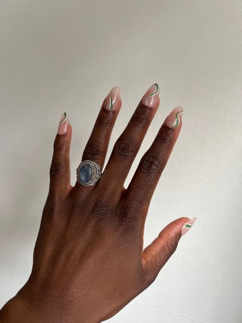 Green Nails Dark, Nails Dark Skin, Nails Dark, Dark Nails, Green Nails, Black Women, Engagement Rings, Nails, Skin