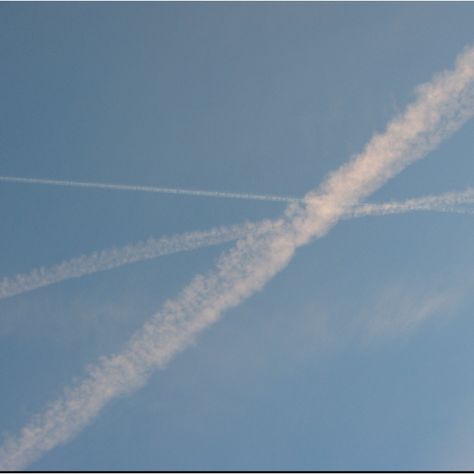 Jet stream against the sunset. Jet Stream, Scenery Pictures, Airplane View