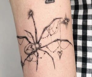 Wrist Tattoo Ideas, Choose Her, Grunge Tattoo, Goth Tattoo, Why Her, Spider Tattoo, Cute Tiny Tattoos, Tatuaje A Color, Discreet Tattoos