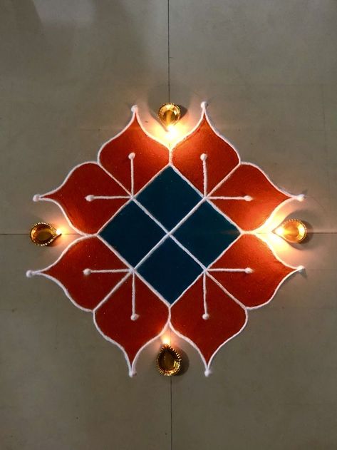 Ganpati Decor, Flowers Rangoli, Easy Rangoli Designs Videos, Very Easy Rangoli Designs, Rangoli Designs Photos, Easy Rangoli Designs Diwali, Rangoli Side Designs, Rangoli Colours, Housewarming Decorations