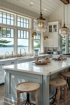 Coastal Craftsman Kitchen, Cape Cod Kitchen Ideas, Coastal Hamptons Style Kitchen, Coastal Grandmother Kitchen, Cabinet Color Schemes, Lake House Kitchen Cabinets, Lake House Kitchen Ideas, Beach House Kitchen Ideas, Kitchen With Blue Accents