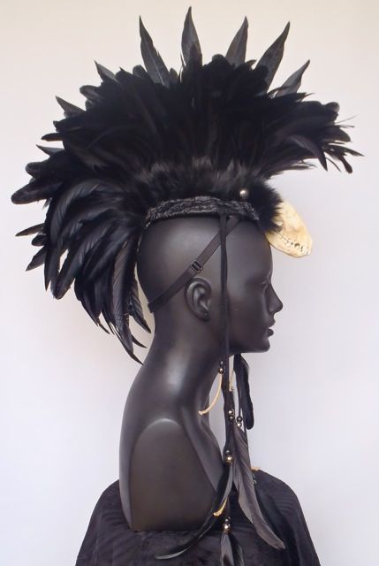 Feathered Fitted Headpiece For Costume, Adjustable Feathered Headpieces For Costumes, Metal Headdress, Cabaret Costume, Black Feather Headdress, Costumes Couture, Theatre Masks, Carnival Festival, Feather Headpiece