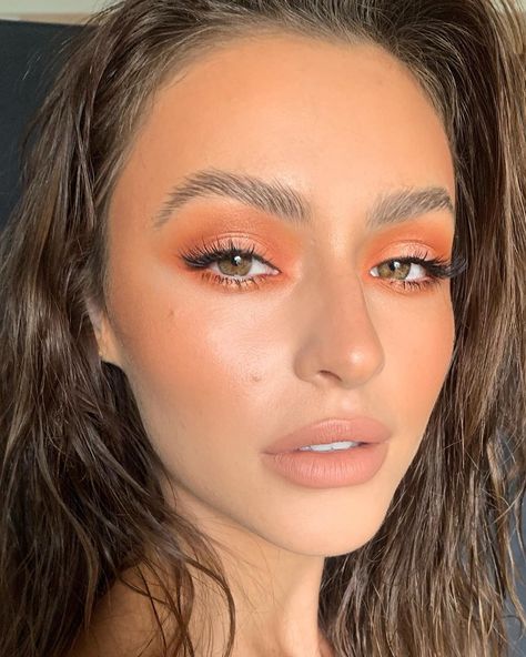 Peach Makeup Look, Peachy Eyeshadow, Coral Makeup, Sunset Makeup, Orange Eyeshadow, Peach Makeup, Peach Eyeshadow, Orange Blush, Makeup News