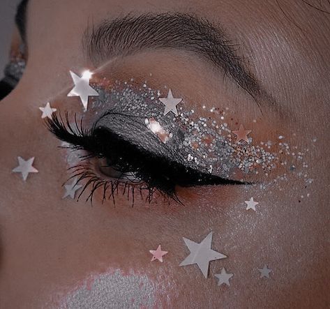 Eyeliner Eye Makeup, Eye Makeup Glitter, Aesthetic Oc, Makeup Glitter, Star Makeup, Ethereal Makeup, Eye Makeup Designs, Purple Eyeshadow, Eyeshadow Eyeliner