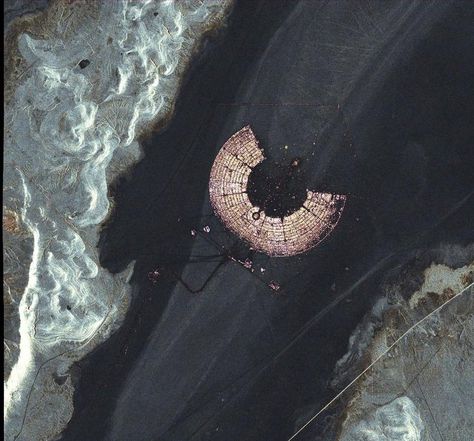 Aerial view of Burning Man taken from the International Space Station Burning Man Night, City Festival, Burning Man Art, Burning Men, Black Rock Desert, Black Rock City, Conceptual Architecture, Burning Man Festival, Festival Concert