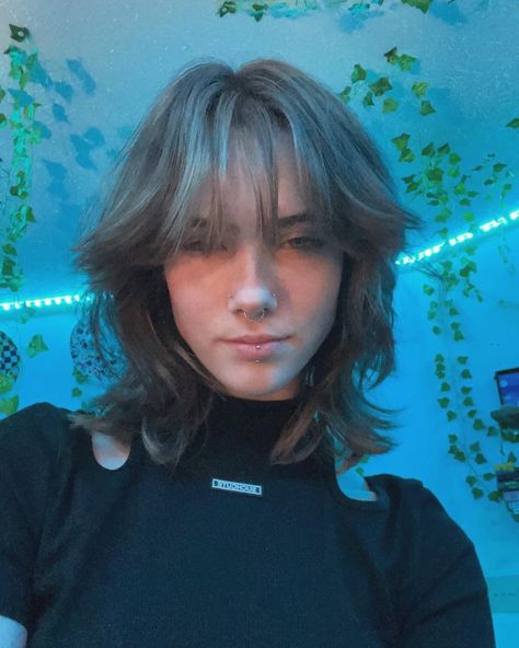 Haircut For Trans Woman, Trans Haircuts, Pretty Haircuts, Androgynous Hair, Shaggy Short Hair, Girl Haircut, Girl Haircuts, Dream Hair, Haircut Ideas