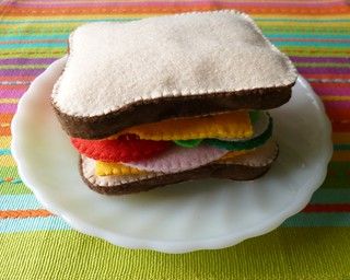 : Felt play food - Sandwich | myfeltfriends.blogspot.com/ | Flickr Sandwich And Chips, Felt Sandwich, Submarine Sandwich, Felt Food Pattern, Seafood Sandwiches, Sub Sandwich, Sandwich Biscuits, Easy Sandwich Recipes, Peanut Butter Sandwich